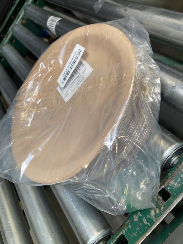 Photo 1 of 100Pcs Brown Paper Plates 9 Inch Gradient Brown Color Plates Disposable Round Dessert Plates Brown Party Tableware Solid Color Paper Plates Winter Table Decors for Birthday Gatherings Outdoor Party