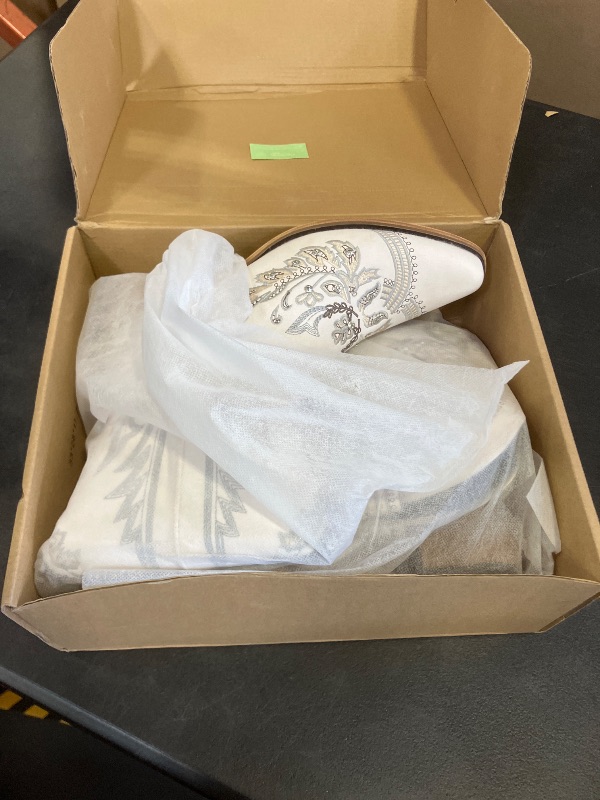 Photo 1 of vodvob Western Cowboy Boots for Women Embroidered Rhinestones Knee High Cowgirl Boots Pointed Toe Chunky Heel Fashion Retro Classic Tall Boot