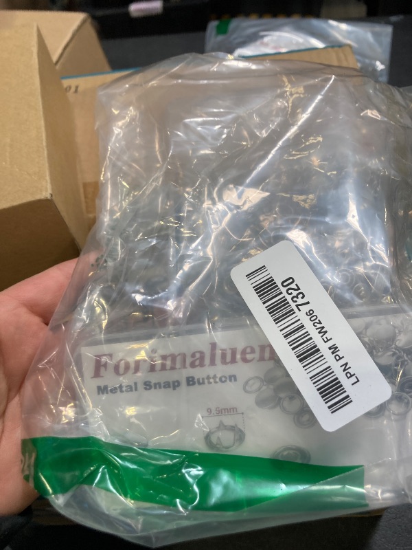 Photo 1 of 200 Sets Metal Snap Buttons with Fastener Pliers Press Tool Kit, Silver Solid Sewing Snaps for Fabric,Prong Snap Button Kits for DIY Crafting Clothing Sewing (9.5mm / 800 PCS)