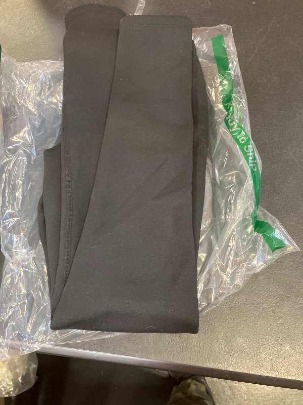 Photo 1 of 2xl fleeced leggings 