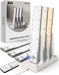 Photo 1 of Under Cabinet Lighting 3 pack