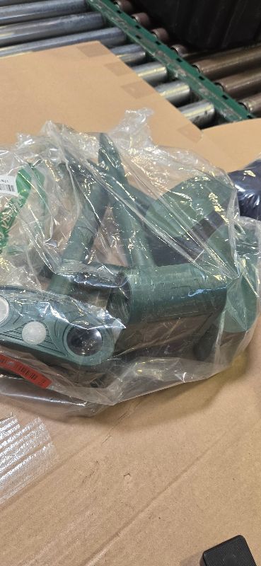 Photo 1 of 2026 Solar Ultrasonic Racoon Fortress Pro, Deer Cat Repellent Devices Animal Repeller Squirrel Rabbit Deterrent Outdoor with Motion Sensor&Flash Light to Scare Dog Skunk Out of Garden Yard(4Pack)