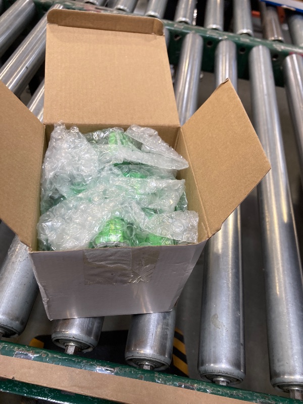 Photo 1 of Yuntau 3 Pcs St. Patrick's Day Table Decor Disco Shamrock Tabletop Decorations 4.7" Glitter Shamrock Shaped Decor Disco Mirror Clover Table Centerpiece for St. Patrick's Day Home Decorations