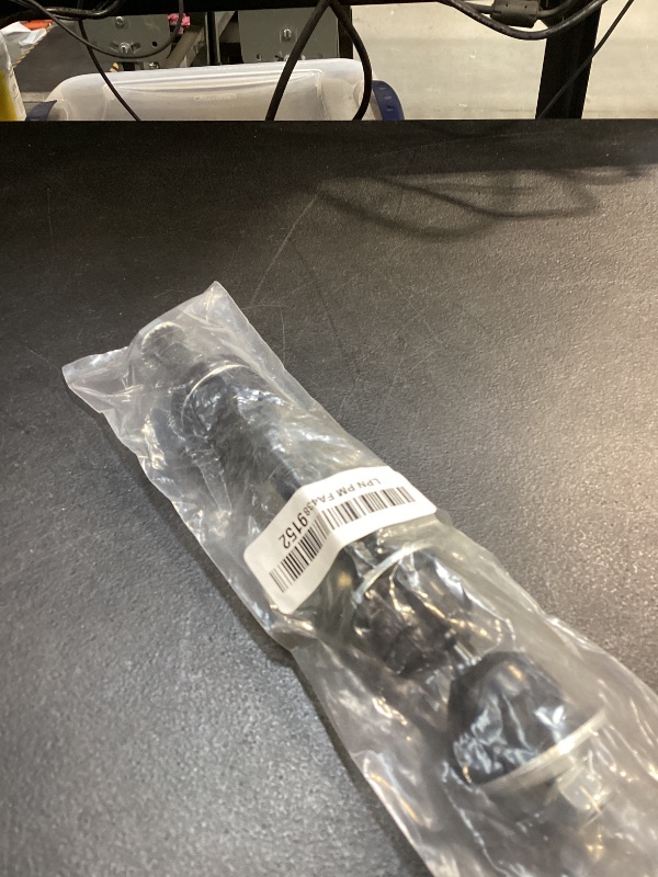 Photo 1 of HAWK BROTHER Sway Bar Links, Replacement For Front Stabilizer Bar Sway Bar End Link Kit K80338 5L3Z5K483DA Compatible With Ford F-150 2005-2008 Lincoln Mark LT 2006-2008 (4 Wheel Drive) 2PCS