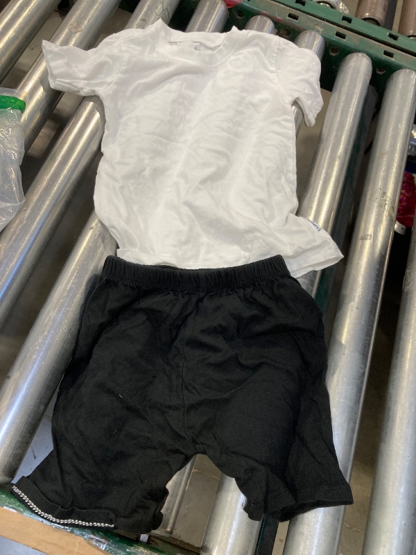 Photo 1 of Boys 4T black and white set 