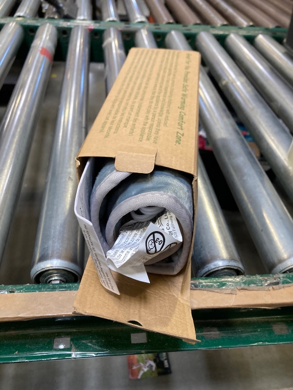 Photo 1 of Deepsoon Heating Pad,Electric Heating Pads for Back,Neck,Abdomen,Moist Heating Pad for Shoulder,Knee,Arms,Legs,Dry/Moist Heat & Auto Shut Off,Christmas Gifts for Men and Women,Light Gray,24x12 Inch