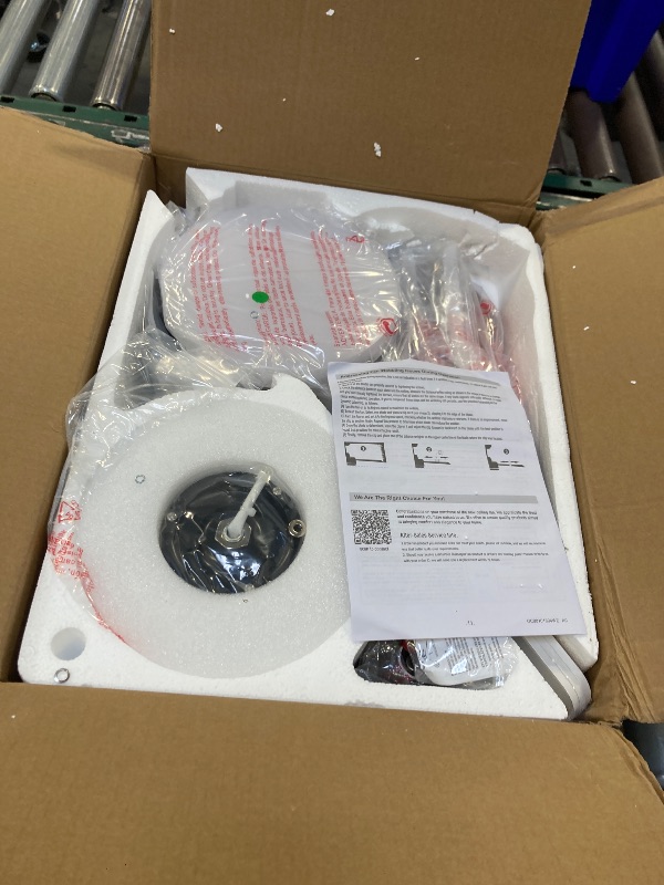 Photo 1 of 52 Inch Ceiling Fans with Lights,Low Profile Ceiling Fan,Modern Flush Mount,Reversible 6 Speeds,3CCT Dimmable Noiseless White Ceiling Fans for Living Room,Bedroom and Patio,ETL Listed