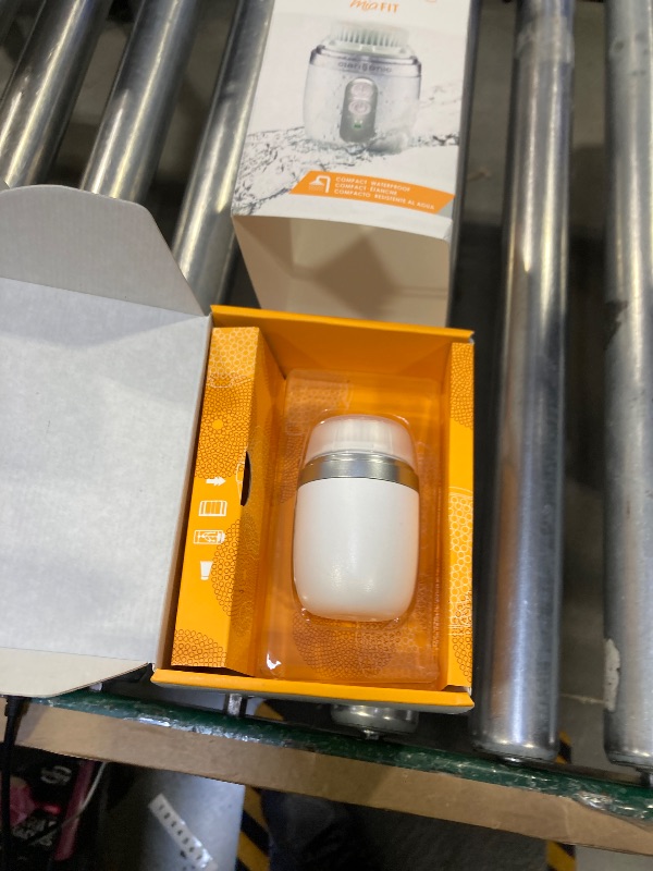 Photo 1 of * NON FUNCTIONAL * Clarisonic Mia Fit Sonic Facial Skin Cleansing Brush System, White