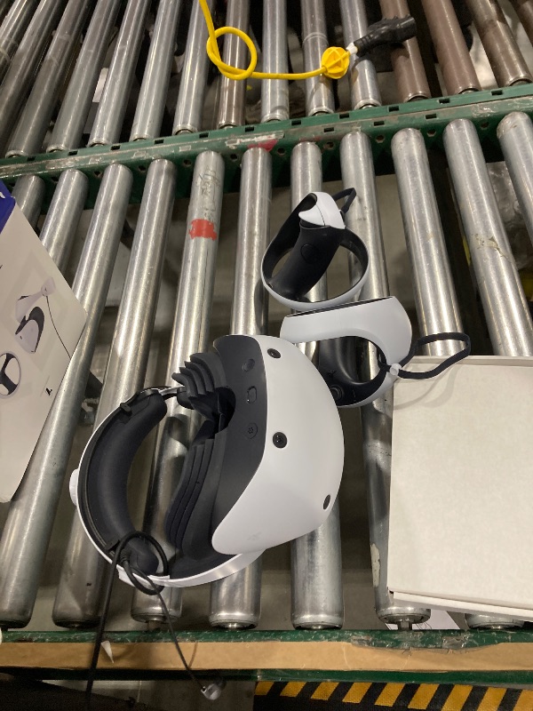 Photo 1 of PlayStation VR2 (PSVR2)