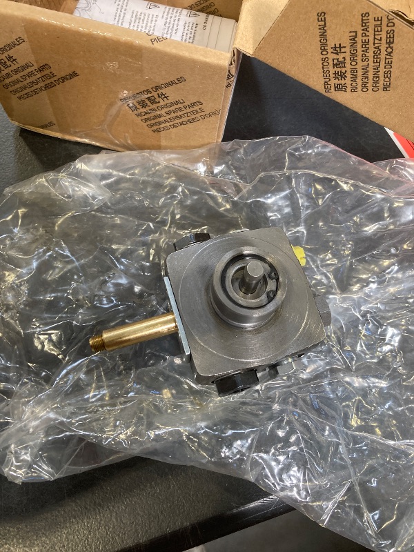 Photo 1 of YUVANT Burner Oil Pump 3007800 compatible with Riello 40 series G3 G5 G10 G20