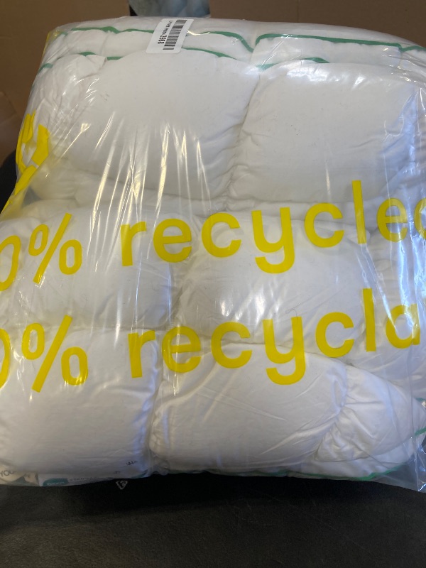 Photo 1 of YOUR MOON Fluffy Support Bed Pillow Queen Size, Super Soft Premium Down-Alternative Filling for Sleeping, Luxury Hotel Quality Bed Pillows for Side Sleeper (White)