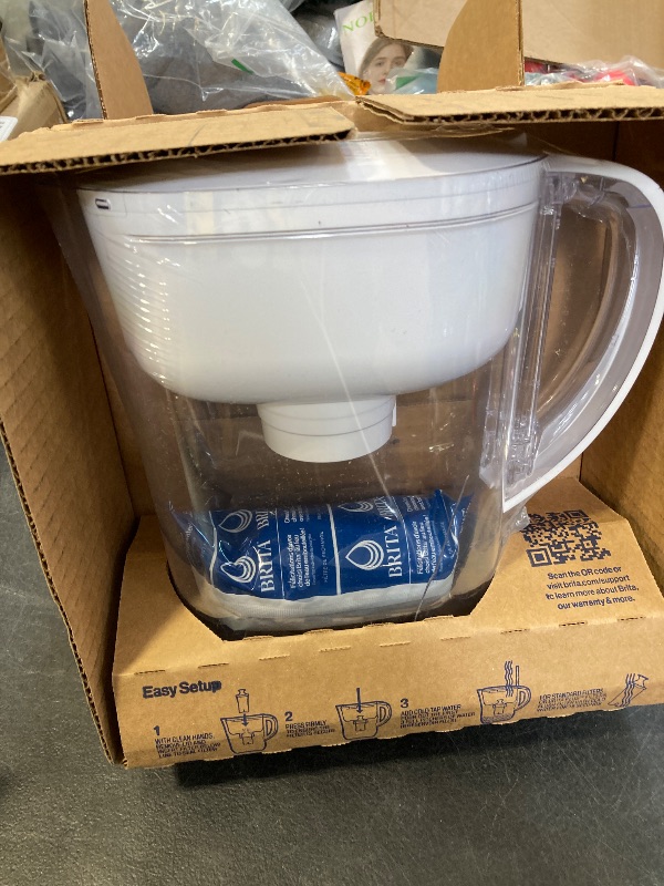 Photo 1 of * PARTS ONLY *Brita Water Pitcher, Metro Elite Filter, Removes 99% of Lead, Includes 1 Filter, 6-Cup Capacity, White