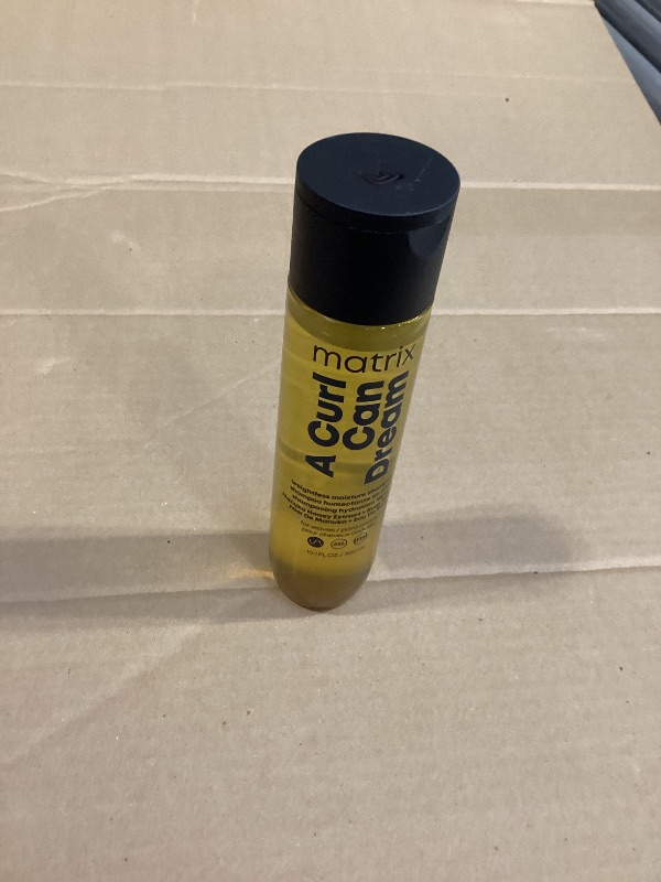 Photo 1 of Matrix A Curl Can Dream Weightless Moisture Shampoo | For Wavy Hair | All Day Frizz Control | With Manuka Honey Extract and Rose Water | Silicone Free | Luxury Salon Shampoo