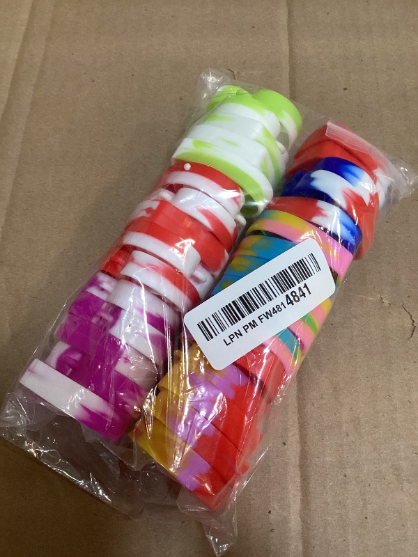 Photo 1 of 30Pcs Valentines Day Cards for Kids,Heart Mini Pop Bubble Fidget Toys,mini pop its Bulk,Valentine's Day Gifts,Crystal Classroom Exchange School Activities Party Favors for Boys and Girls