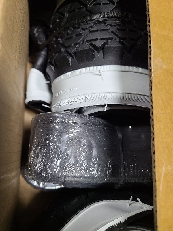 Photo 1 of 2-Pack Cruiser Bike Tires Set: Hycline 26x2.125 Inch Folding Replacement Bicycle Tires and Pair 26-inch Inner Tubes with Tire Levers for Beach or Urban City Commuter Bike-White Walled