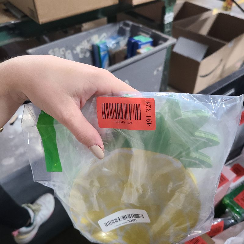 Photo 1 of 24 Pcs Yellow Pineapple Plates Hawaiian Tropical Luau Party Plates Adults Pineapple Dinner Plate Fruit Decorative Tableware for Birthday Baby Shower Wedding Summer Beach Party Decor, 9.25 x 6.42 Inch