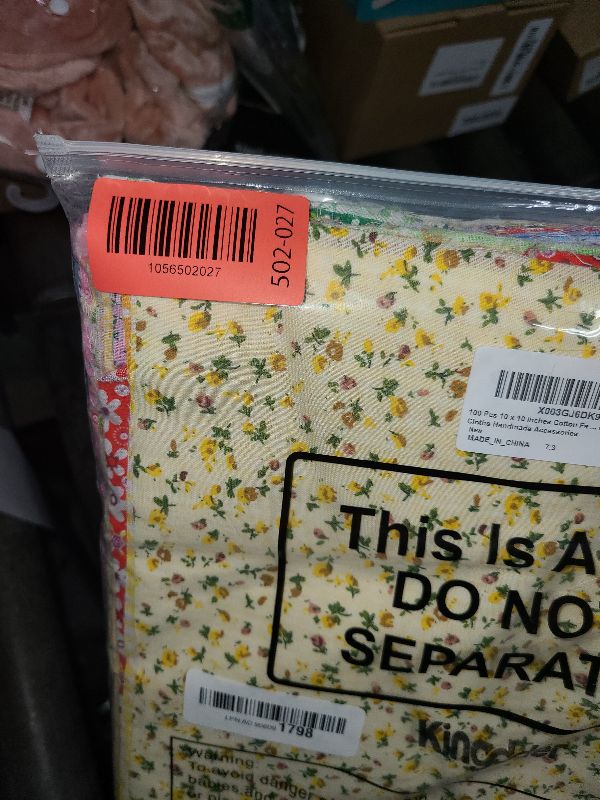 Photo 1 of 100 Pcs 10 x 10 Inches Cotton Fabric Square No Repeat Patchwork Fabrics Cotton Printed Floral Craft Fabric Patchwork Bundles Flower Quilting Fabric Craft for DIY Sewing Cloths Handmade Accessories