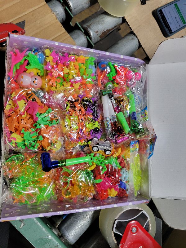 Photo 1 of 1000 Pcs Kids Party Favors Stocking Stuffers Gifts,Fidgets Toys Pack,Bulk Toys for Carnival Treasure Classroom Prizes Box,Adults Stress Relief Sensory Toys,Pinata Filler, Autism Autistic Children ADHD
