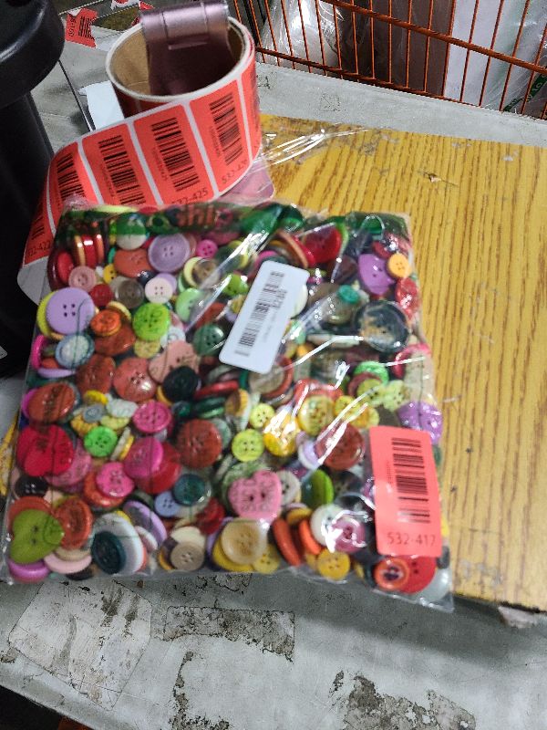 Photo 1 of 1000 Pcs Resin Buttons, 2 and 4 Holes Assorted Sizes Round Craft Buttons for Crafts Sewing, Mixed Color