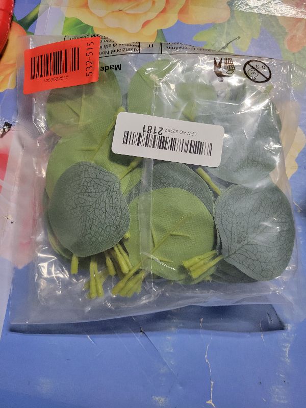 Photo 1 of 100 Pcs Artificial Eucalyptus Leaves, Fake Greenery Loose Dried Eucalyptus Leaf for Wedding Decor DIY Centerpieces, Boho Table Decorations, Bouquets Wreaths, Cake Topper, Farmhouse Home Decor (Green)