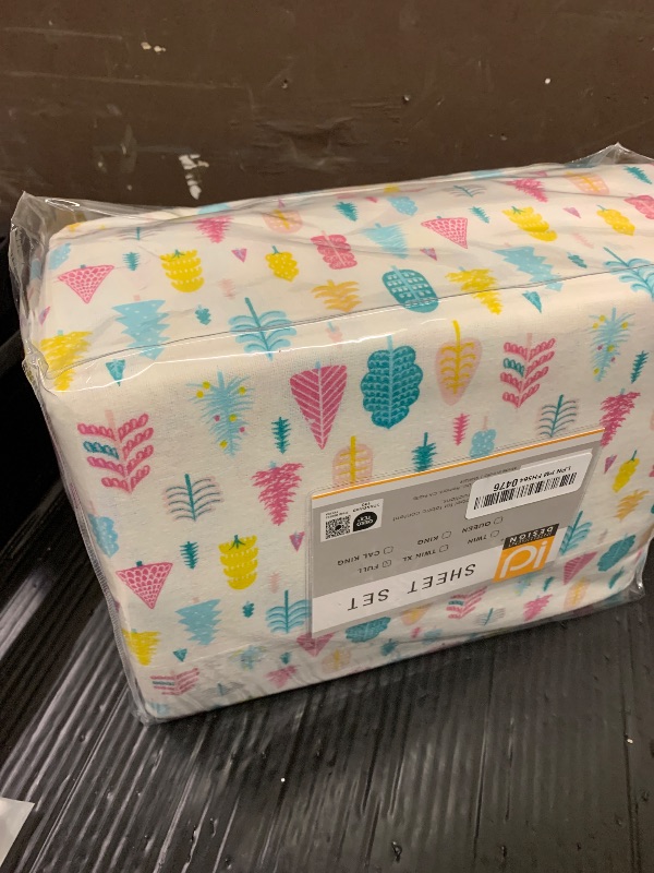 Photo 1 of Intelligent Design Cozy Soft 100% Cotton Flannel Sheets, Breathable Festive & Adorable Print Cotton Flannel Sheet Set, Deep Pocket Sheet Fits Up to 16" Mattress, Full White Holiday Trees 4 Piece