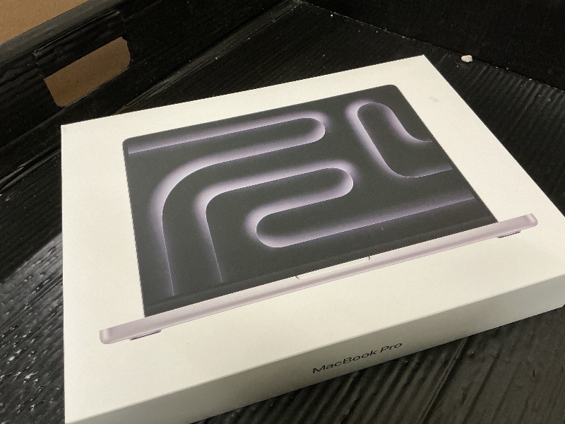 Photo 1 of Apple 2025 MacBook Pro Laptop with M5 chip with 10?core CPU and 10?core GPU: Built for Apple Intelligence, 14.2-inch Liquid Retina XDR Display, 24GB Unified Memory, 1TB SSD Storage; Silver