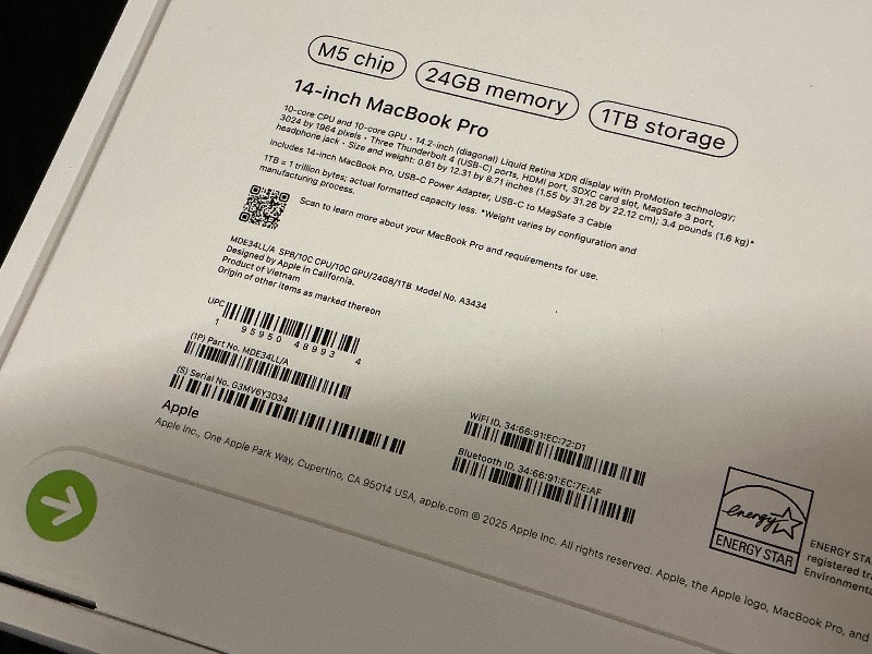 Photo 1 of Apple 2025 MacBook Pro Laptop with M5 chip with 10?core CPU and 10?core GPU: Built for Apple Intelligence, 14.2-inch Liquid Retina XDR Display, 24GB Unified Memory, 1TB SSD Storage; Space Black