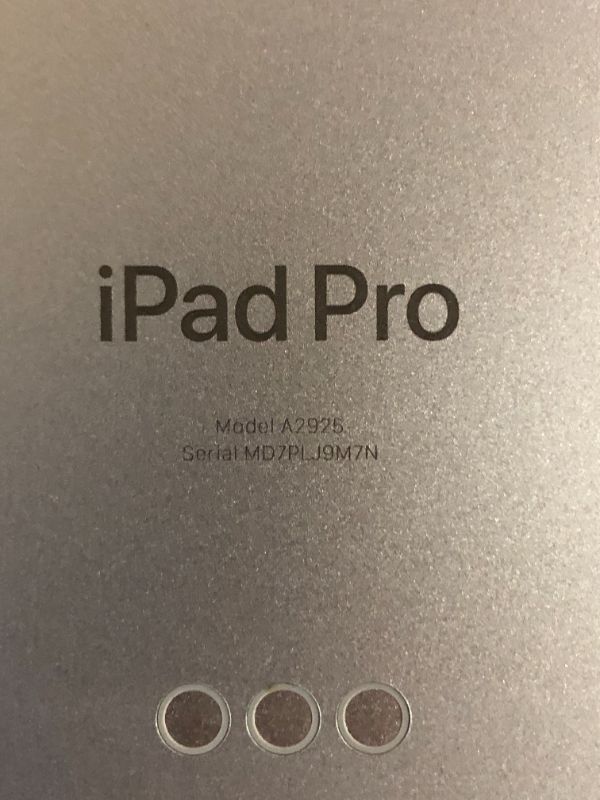Photo 1 of Apple iPad Pro 13-inch (M5): Ultra Retina XDR Display, 256GB, Landscape 12MP Front Camera/12MP Back Camera, LiDAR Scanner, Wi-Fi 7 with Apple N1, Face ID, All-Day Battery Life — Silver