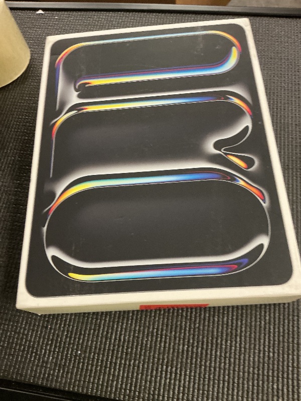 Photo 1 of Apple iPad Pro 13-inch (M5): Ultra Retina XDR Display, 256GB, Landscape 12MP Front Camera/12MP Back Camera, LiDAR Scanner, Wi-Fi 7 with Apple N1, Face ID, All-Day Battery Life — Silver