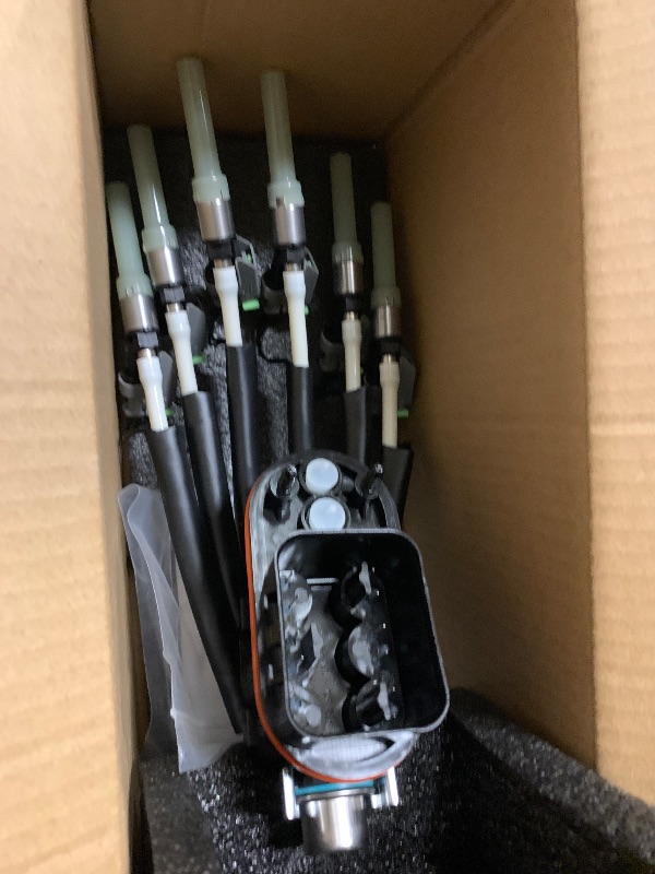 Photo 1 of FJ503 Fuel Injector Compatible with Blazer S10 Express Silvera-do Astro Jimmy 1500 C1500 K1500 Safari Spider Fuel Injector 4.3 V6 Vortec OE# 12568332 19210688 17113673 800-1512N FJ10565