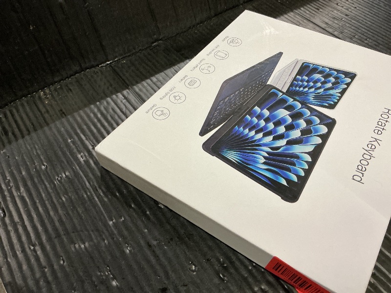 Photo 1 of Tiaota Transparent Case with Keyboard for iPad Pro 13 inch (M5/M4, 2025/2024), iPad Pro 13,7-Color Backlit,Magic wireless Keyboard, 360°Rotating,Multi-Touch trackpad,Pencil Holder,with shortcuts,white