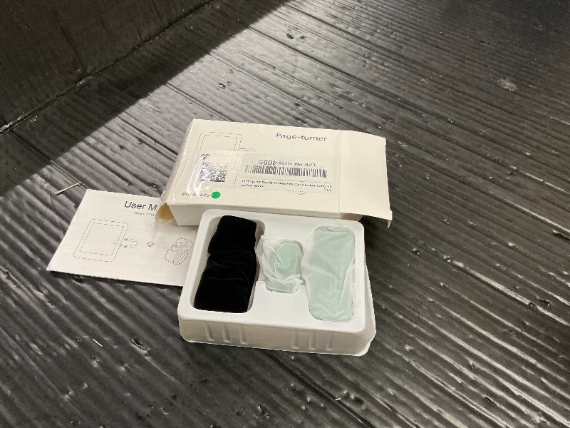 Photo 1 of [Case-Friendly] Remote Control Page Turner Ring for Kindle Paperwhite Oasis Scribe Kobo eReaders, Camera Camcorder Remote Controls, Page Turner Clicker for iPhone ipad Tablets with Storage Bag Green