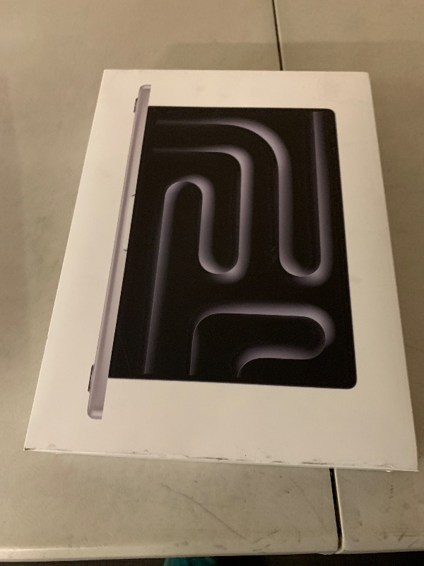 Photo 1 of Apple 2025 MacBook Pro Laptop with M5 chip with 10?core CPU and 10?core GPU: Built for Apple Intelligence, 14.2-inch Liquid Retina XDR Display, 16GB Unified Memory, 512GB SSD Storage; Silver