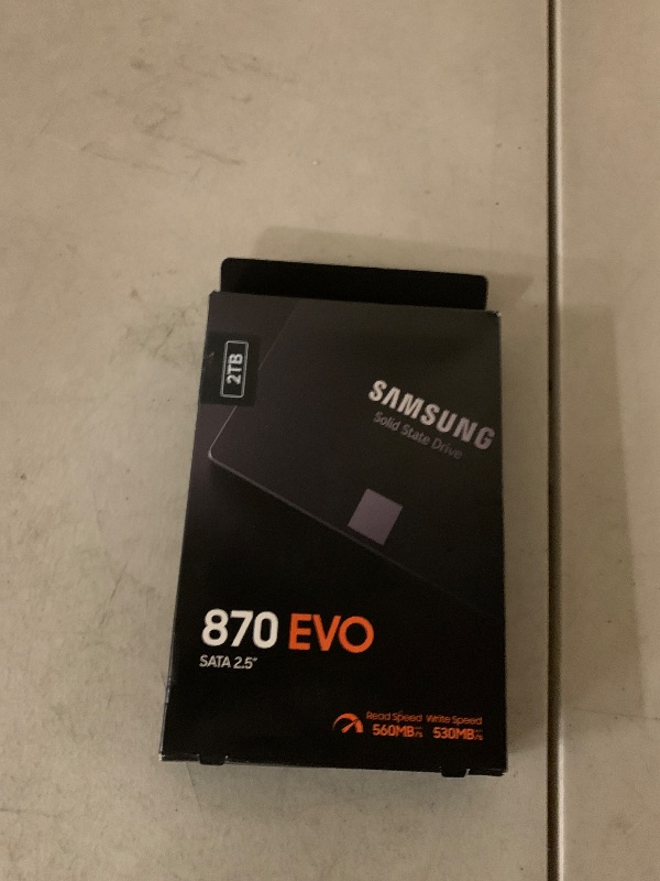 Photo 1 of Samsung Electronics 870 EVO 2TB 2.5 Inch SATA III Internal SSD (MZ-77E2T0B/AM)