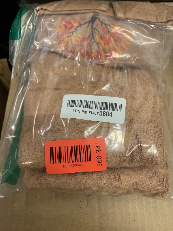 Photo 1 of 2 Pcs Brown Fall Hand Towels for Bathroom 100% Cotton Jacquard Embroidered Autumn Tree Maple Leaves thanksgiving bath towels bathroom kitchen towels decorative gift Holiday Home Decor?Brown Tree?