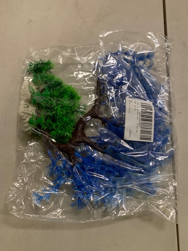 Photo 1 of 1 Set Artificial Aquarium Plants for Fish Tank Decoration - Blue and White Curved Tree Combo for Home and Office Decor