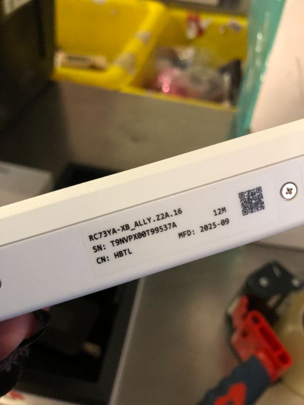 Photo 1 of NON FUNCTIONAL - PARTS ONLY ----------------------------------------------------------------------------------------------------ASUS ROG Xbox Ally – 7” 1080p 120Hz Touchscreen Gaming Handheld, AMD Ryzen Z2 A, 16GB RAM, 512GB SSD, White