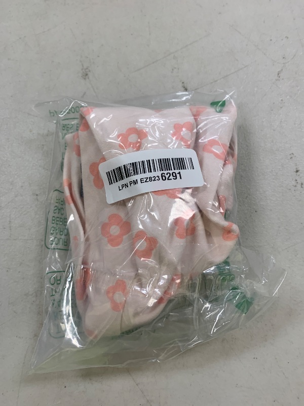 Photo 1 of SwaddleMe by Ingenuity Compression Baby Swaddle Pod, Two-Way Zipper for Easy Diaper Changes, Improves Sleep & Calms Startle Reflex, 0-2 Months, 1.0 TOG, 1-Pack - Flower Confetti