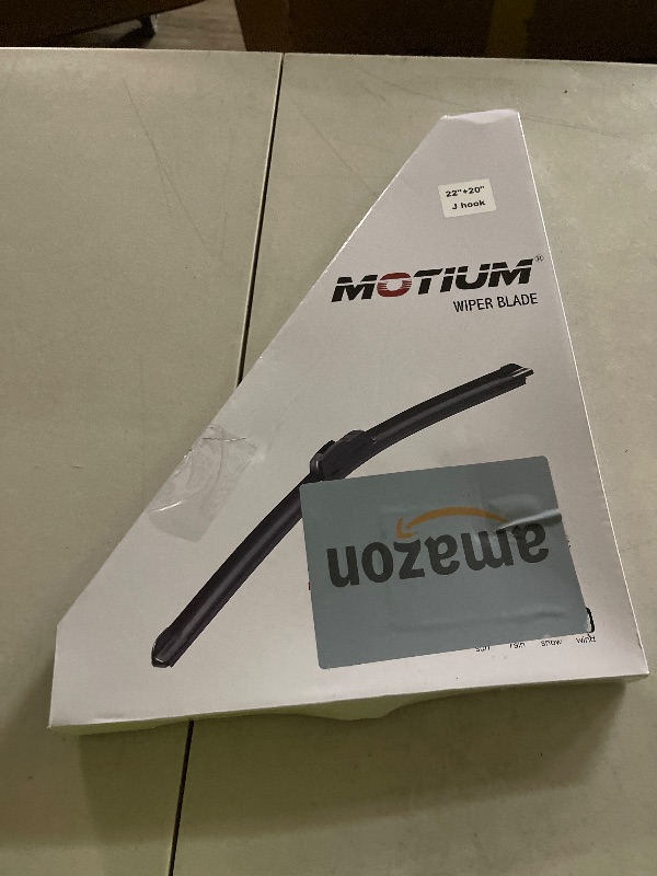 Photo 1 of MOTIUM OEM QUALITY Premium All-Season Windshield Wiper Blades (22"+20" pair for front windshield)
