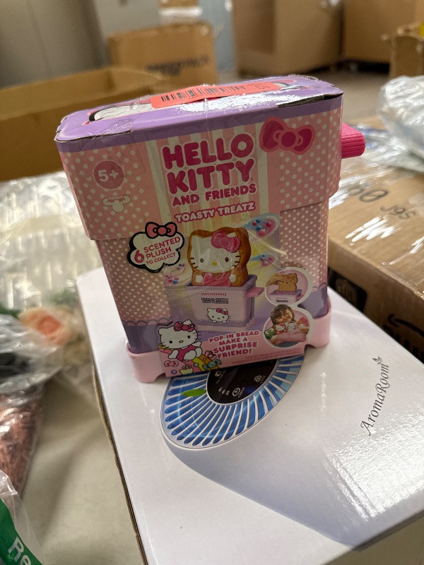 Photo 1 of Cookeez Makery Hello Kitty and Friends Toasty Treatz Toaster | Squishy, Scented Plush Surprise | Pop-in-Bread, 6 Collectible Characters