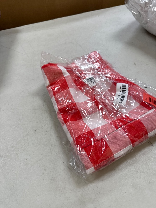 Photo 1 of Hiasan Red and White Checkered Tablecloth Rectangle - Stain Resistant, Waterproof Polyester Picnic Gingham Table Cloth for Outdoor Use/Farmhouse/Kitchen, 60 x 84 Inch