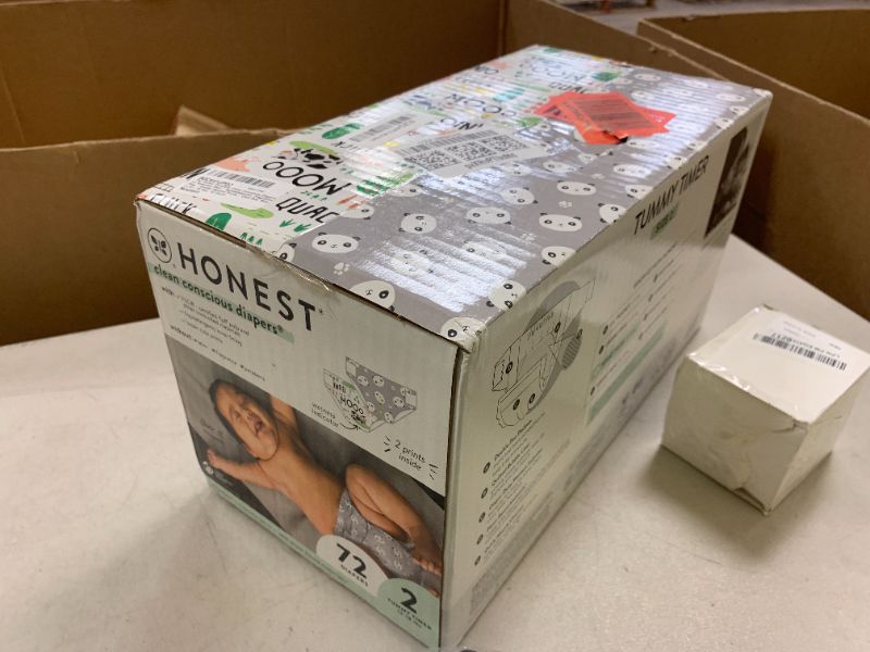 Photo 1 of The Honest Company Clean Conscious Diapers for Delicate Skin | Up to 100% Leakproof | Hypoallergenic, Fragrance Free | Gender Neutral | Club Box, Size 2 (12-18 lbs), 72 Count (Prints May Vary)
