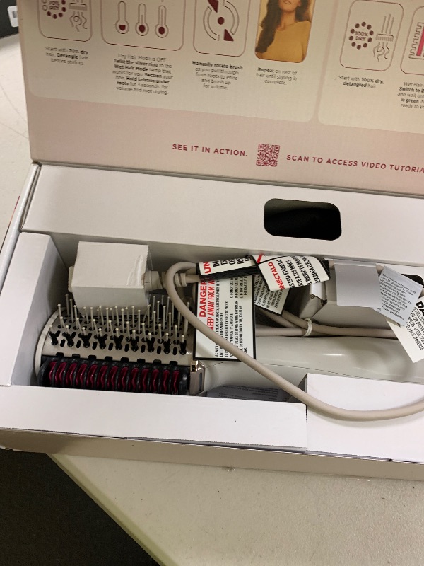 Photo 1 of Shark HT212 SmoothStyle Heated Comb + Blow Dryer Brush with Heat Resistant Storage Bag, Dual Mode, for All Hair Types, Silk