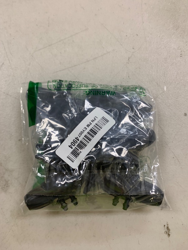 Photo 1 of 10PCS Barbed Tee 1/2 inch to 1/4 inch Irrigation Tube Anti-Drop Fitting, Variable Diameter Six-Way Adapter