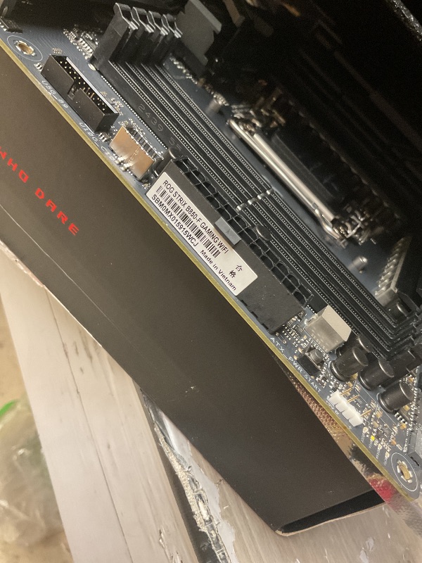 Photo 1 of SEE NOTES AND PICTURES…ASUS ROG Strix B850-F Gaming WiFi AMD AM5 B850-F ATX Motherboard 16+2+2 Power Stages, AI PC, DDR5 AEMP, WiFi 7, 4X M.2, PCIe® 5.0, Total Support of 19 USB, 20Gbps Type-C®, AI Networking II, Aura Sync