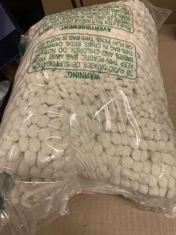 Photo 1 of Yimobra Bathroom Rug Mat 32 x 20, Non Slip and Super Absorbent 