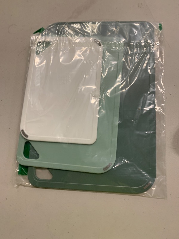 Photo 1 of THETCHRY Plastic Cutting Board Set of 3-Cutting Boards for Kitchen BPA Free, Large-Small Chopping Boards Non-Slip for Cooking Camping Dishwasher Safe, Reversible, with Grip Handle, 15"×10"×0.6" Green