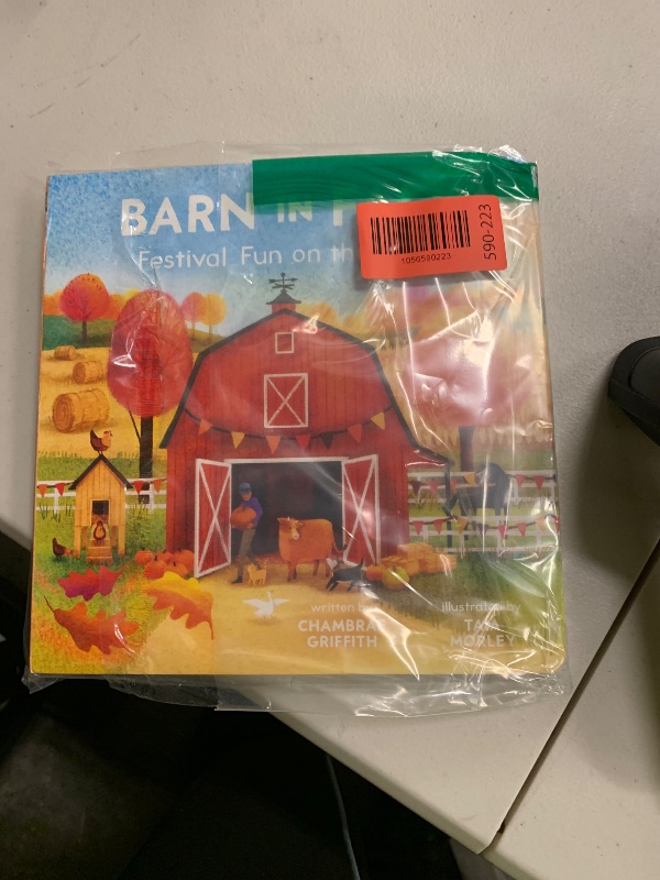 Photo 1 of Barn in Fall: Festival Fun on the Farm - A Beautiful Story of Togetherness, Autumn Harvest, and Love (Barn In Seasons Series) (Barn All Year)
