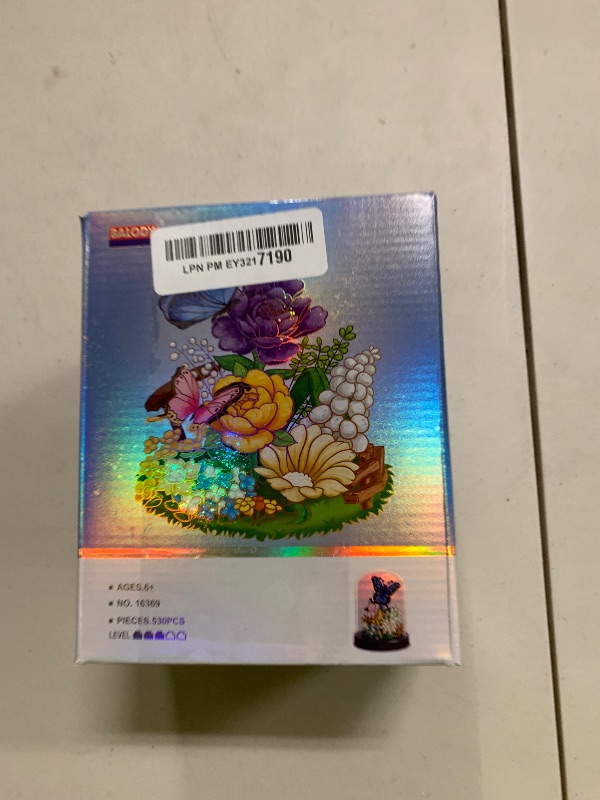 Photo 1 of PQKIE Flower Bouquet Building Kit, 530 PCS Animals Bouquet Botanical Collection Mini Building Block Toy with Dust Cover,Artificial Flowers Home Office Decor,Birthday Gift for Adults Kids Girls Ages 8+