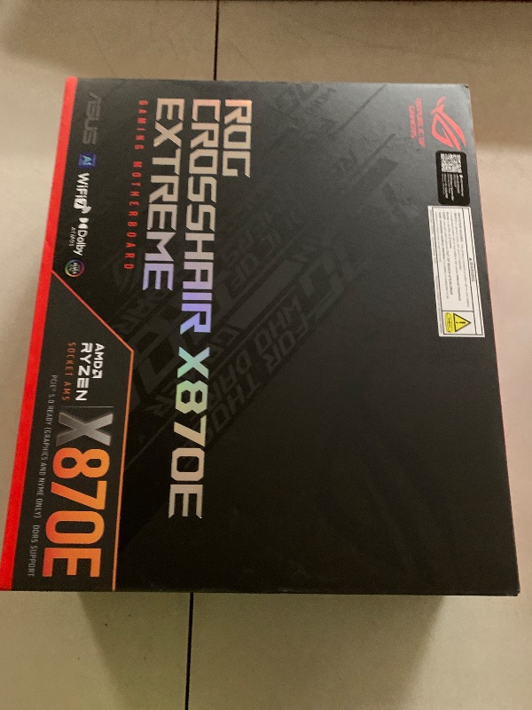 Photo 1 of ASUS ROG Crosshair X870E Extreme AMD X870E AM5 E-ATX Gaming Motherboard – 20+2+2 Power Stages, DDR5, PCIe 5.0, 5X M.2, 5G & 10G LAN, Wi-Fi 7, USB4 Type-C, 5” LCD, AI Overclocking & Networking